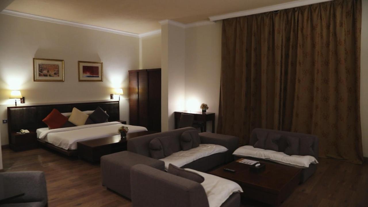 Le Jazz Hotel Kuwait City Eksteriør bilde